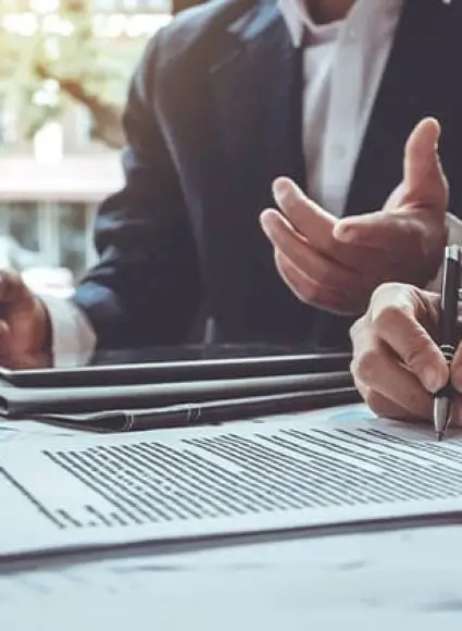 إدارة العقود بإحتراف … المهارة التي تُغيّر قواعد اللعبة